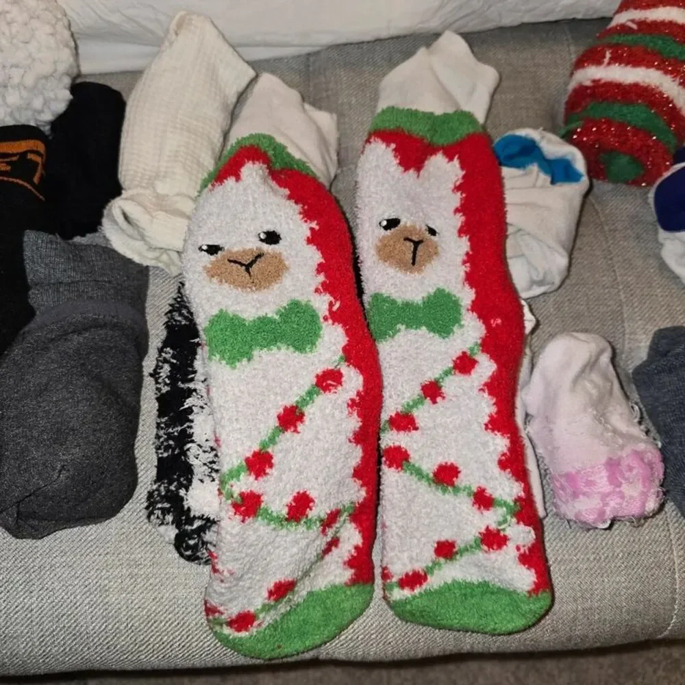 15 pairs of womens socks good used condition Medium